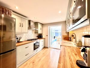 Kitchen- click for photo gallery